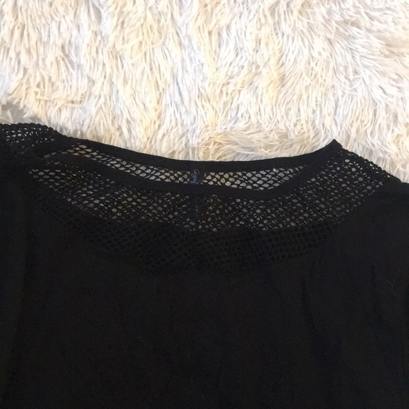 Detailed T-shirt - Picture 2 of 4